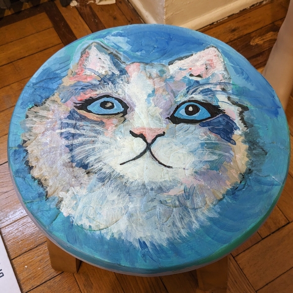 Handcrafted foot rest step/stool Signed painting cat portrait:Max sees sky ☀️ - Picture 13 of 16